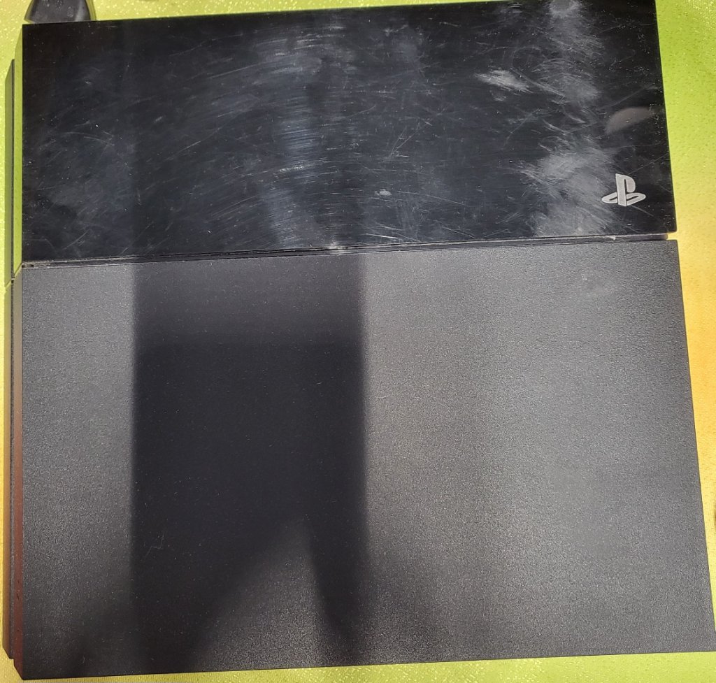 Konsola PlayStation 4