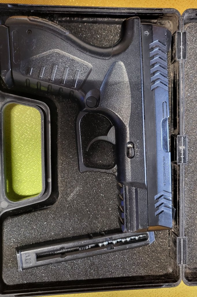 Wiatrówka pistolet udarem XBG